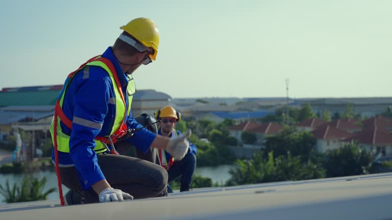 Best Roof Maintenance and Cleaning  in Brookfield, WI